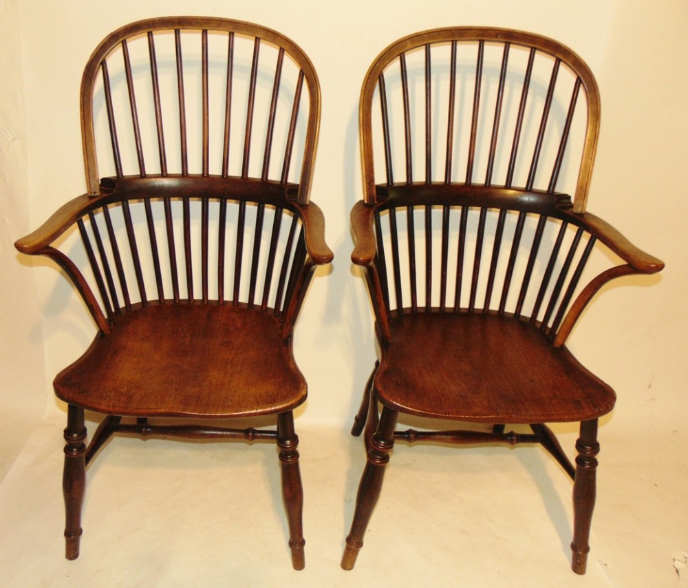 Pair Georgian elm windsor chairs Circa 1830