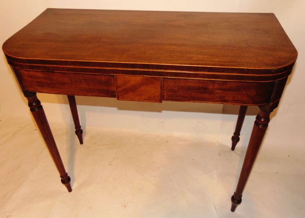 Georgian mahogany tea table. Circa 1810