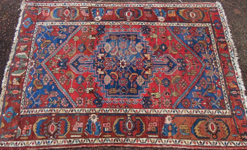 Antique Persian Hamadan rug. Circa 1900