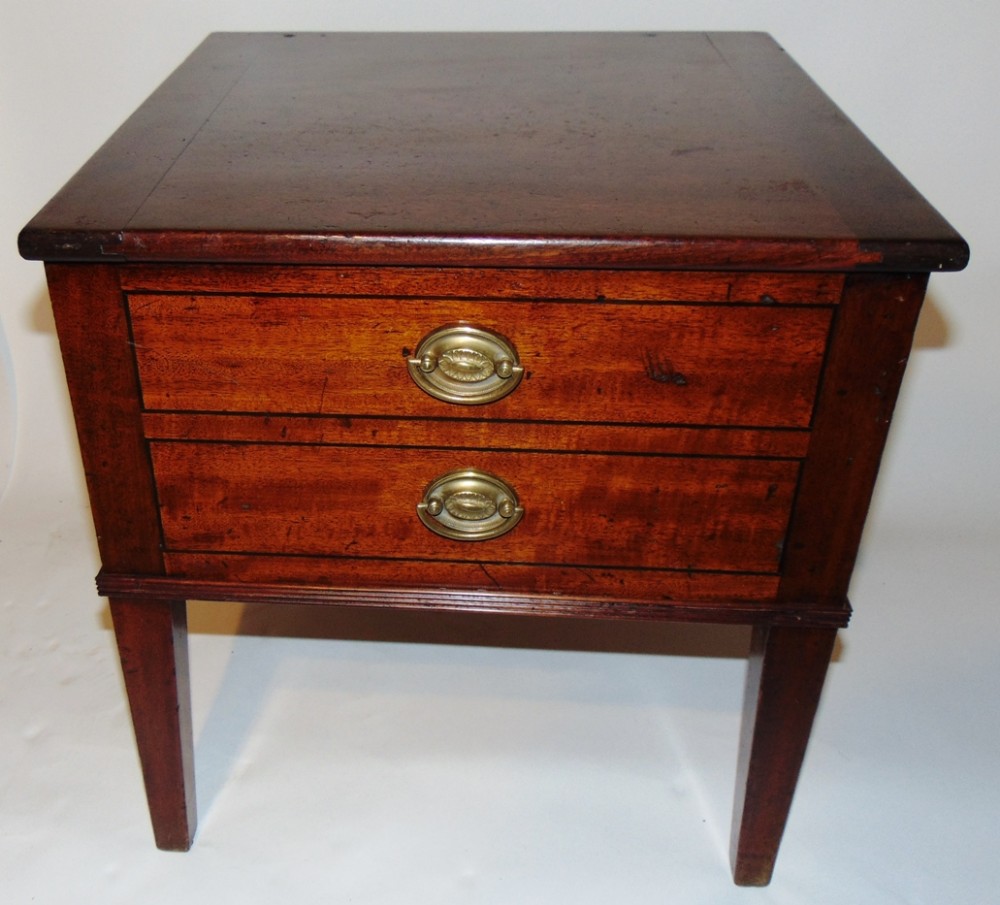 Georgian mahogany slipper box.Circa 1800