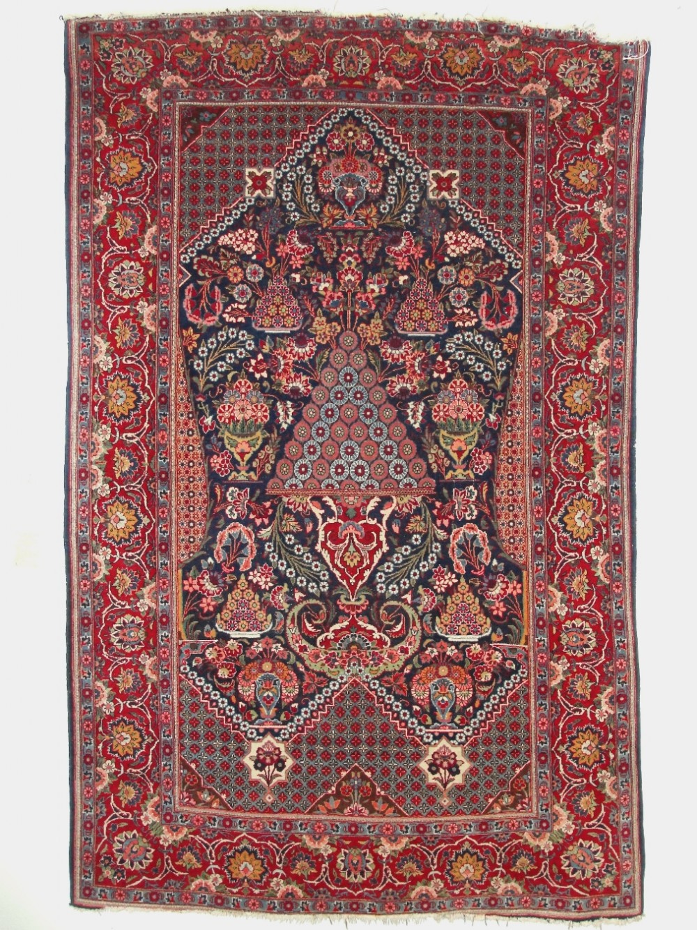 Antique Persian Kashan rug. Circa 1920