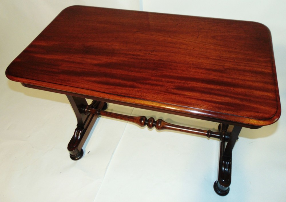 Late Regency mahogany centre table, Circa 1830
