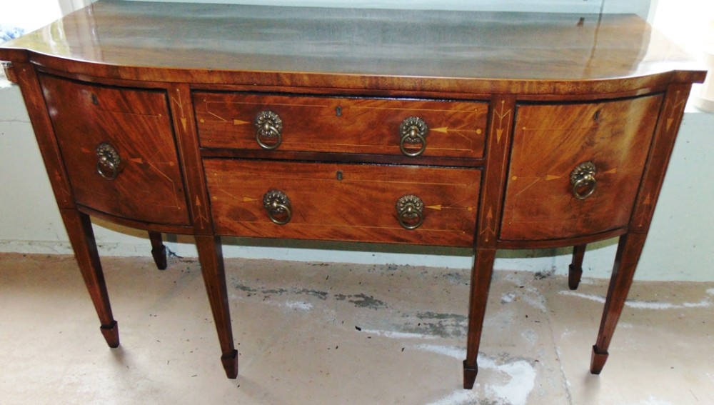 Georgian mahogany sideboard. Circa 1800