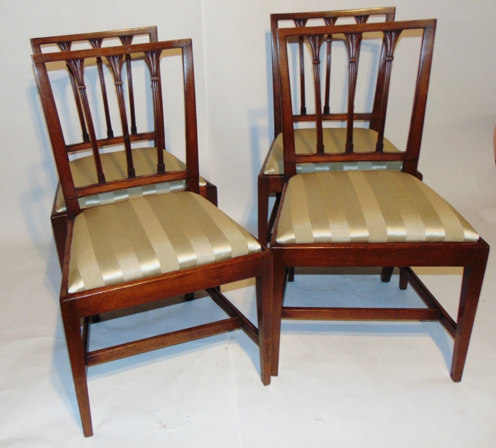 Set 4 Georgian mahogany dining chairs Circa 1800