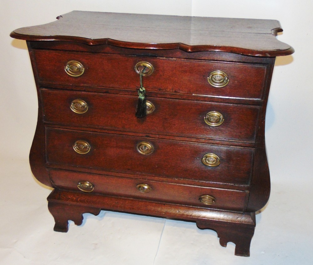 Dutch oak bombe chest of drawers Circa 1780