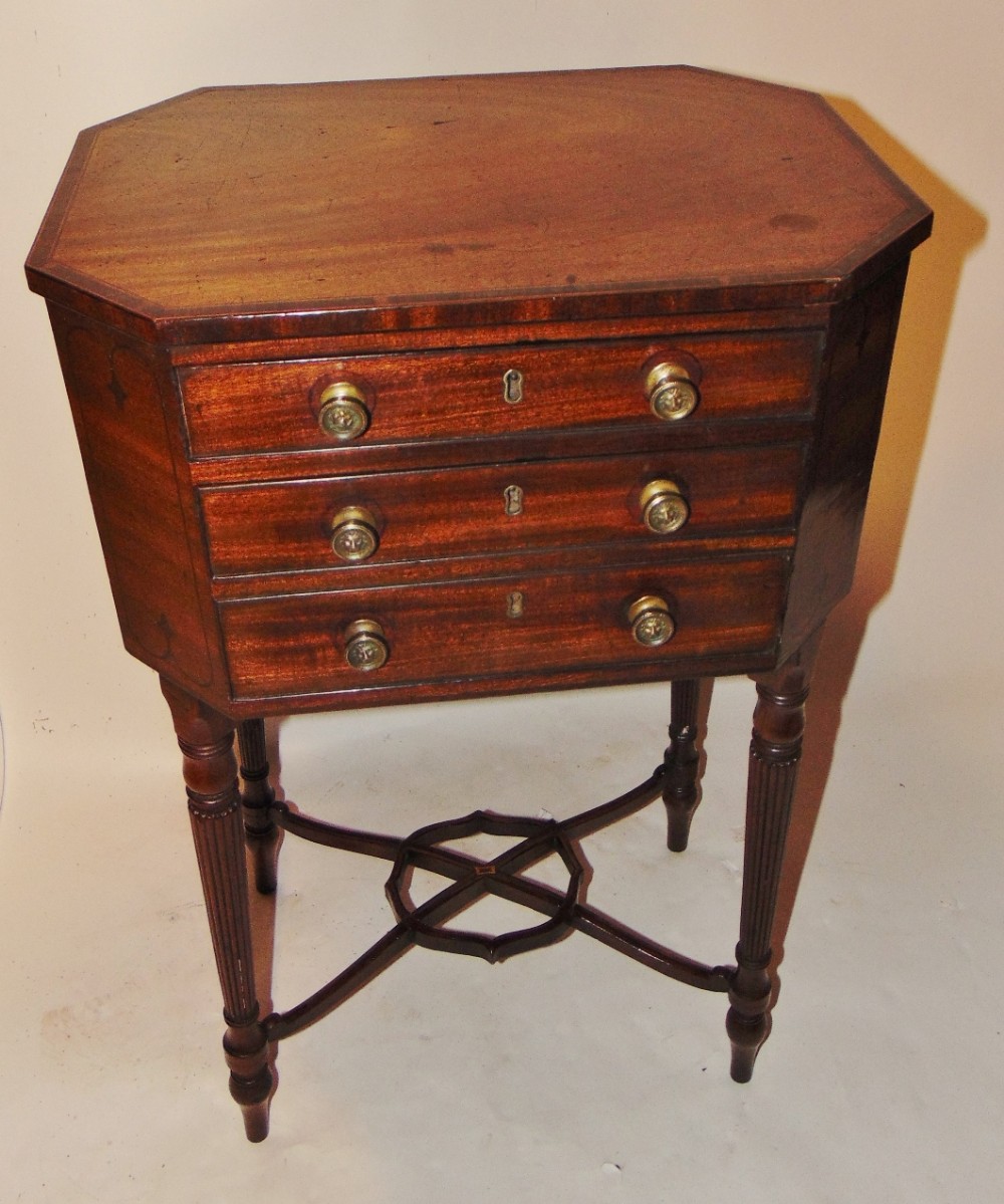 Georgian mahogany small side table Circa 1810