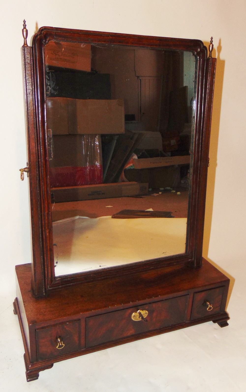 Georgian mahogany toilet mirror Circa 1775