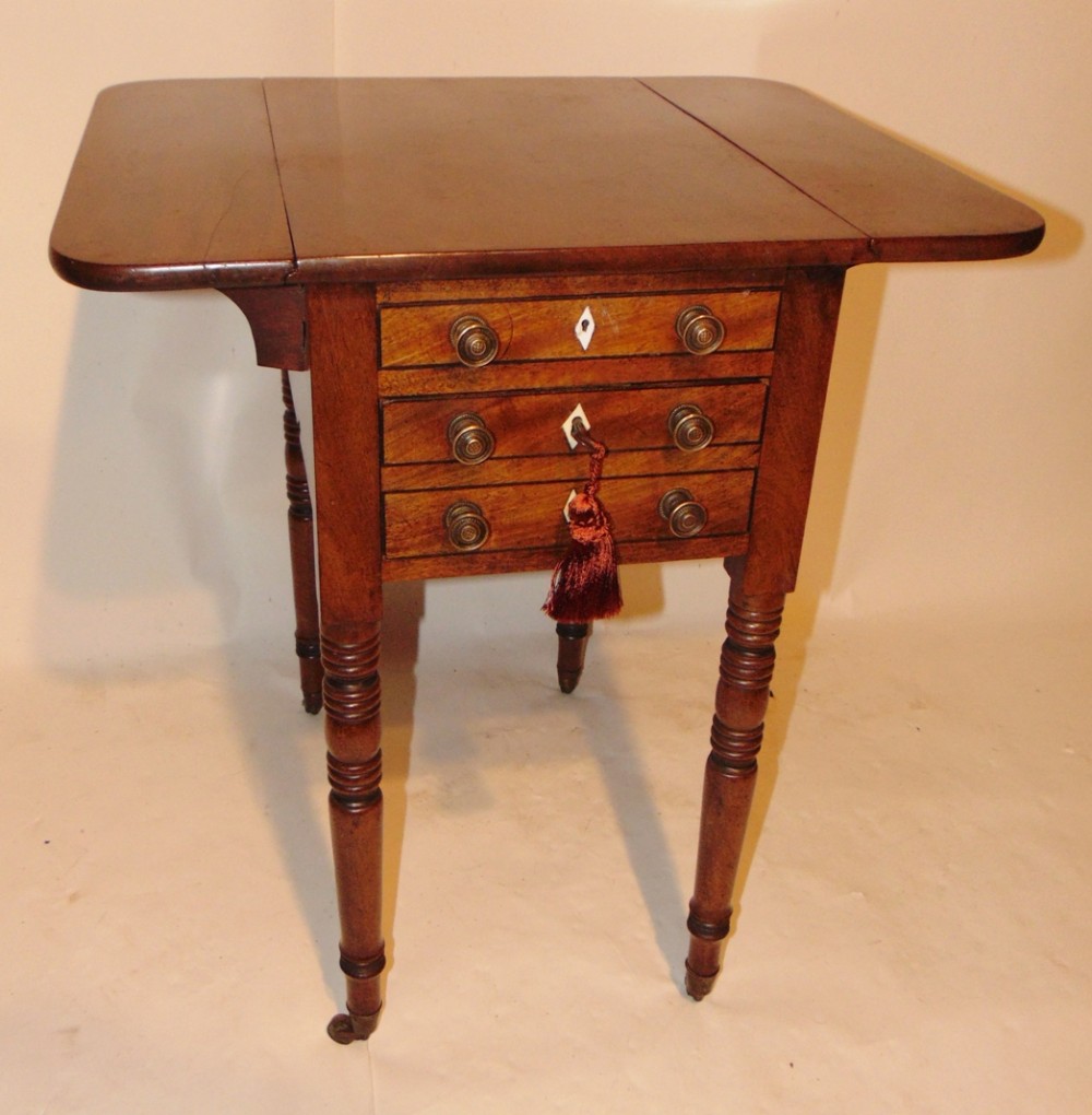 Georgian mahogany pembroke work table. Circa 1825