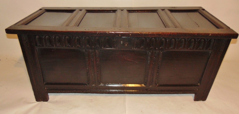 17th century oak coffer Circa 1685