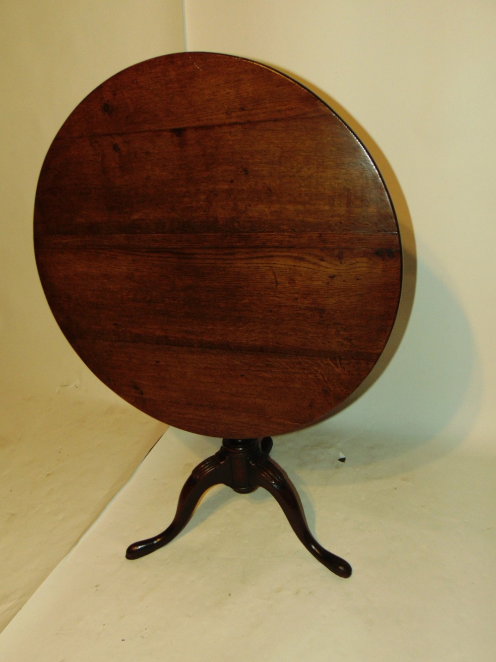 Georgian oak birdcage tripod table circa 1775