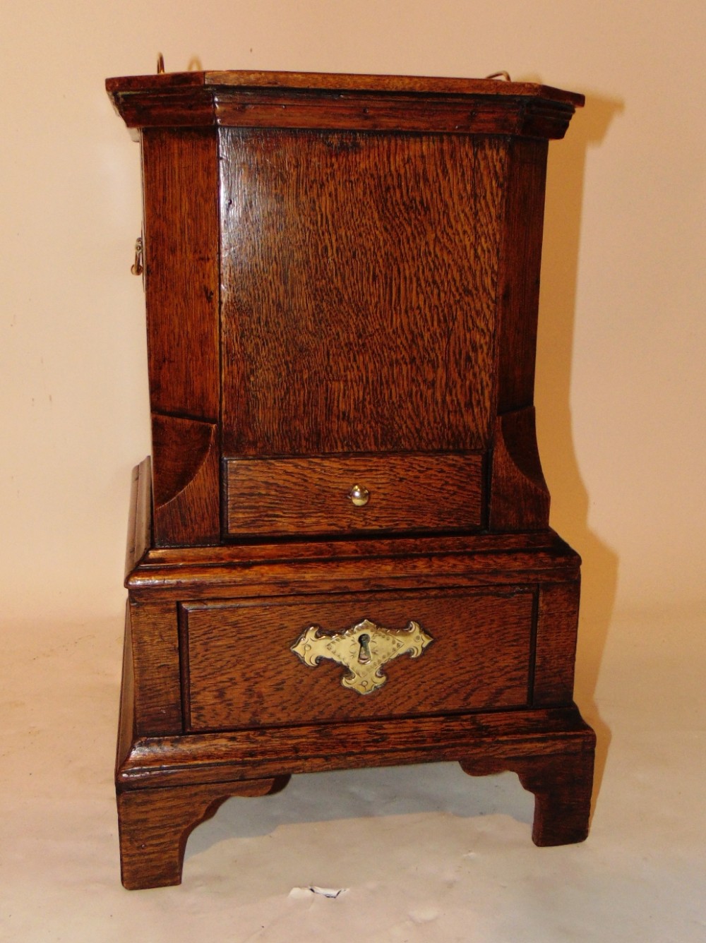 18th. century Dutch oak tea bucket Circa 1760
