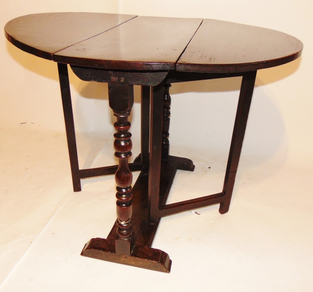 Small early oak gateleg table circa 1680