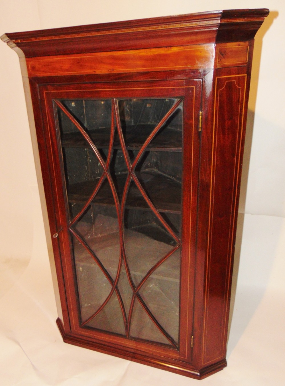 Scottish Sheraton mahogany corner cabinet circa 1795