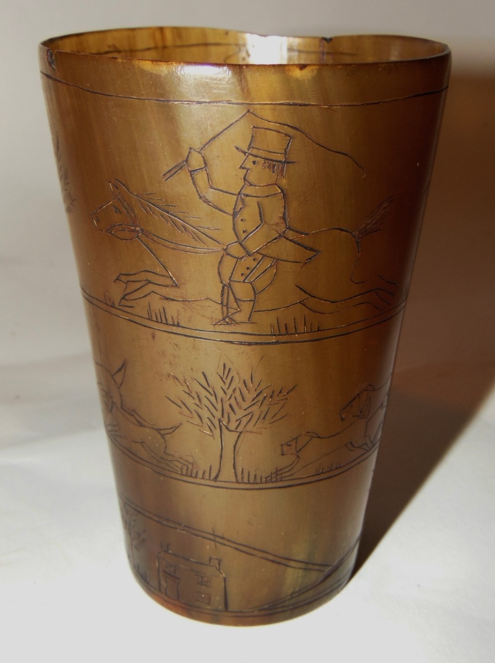 Georgian horn beaker, Hunting scenes circa 1820