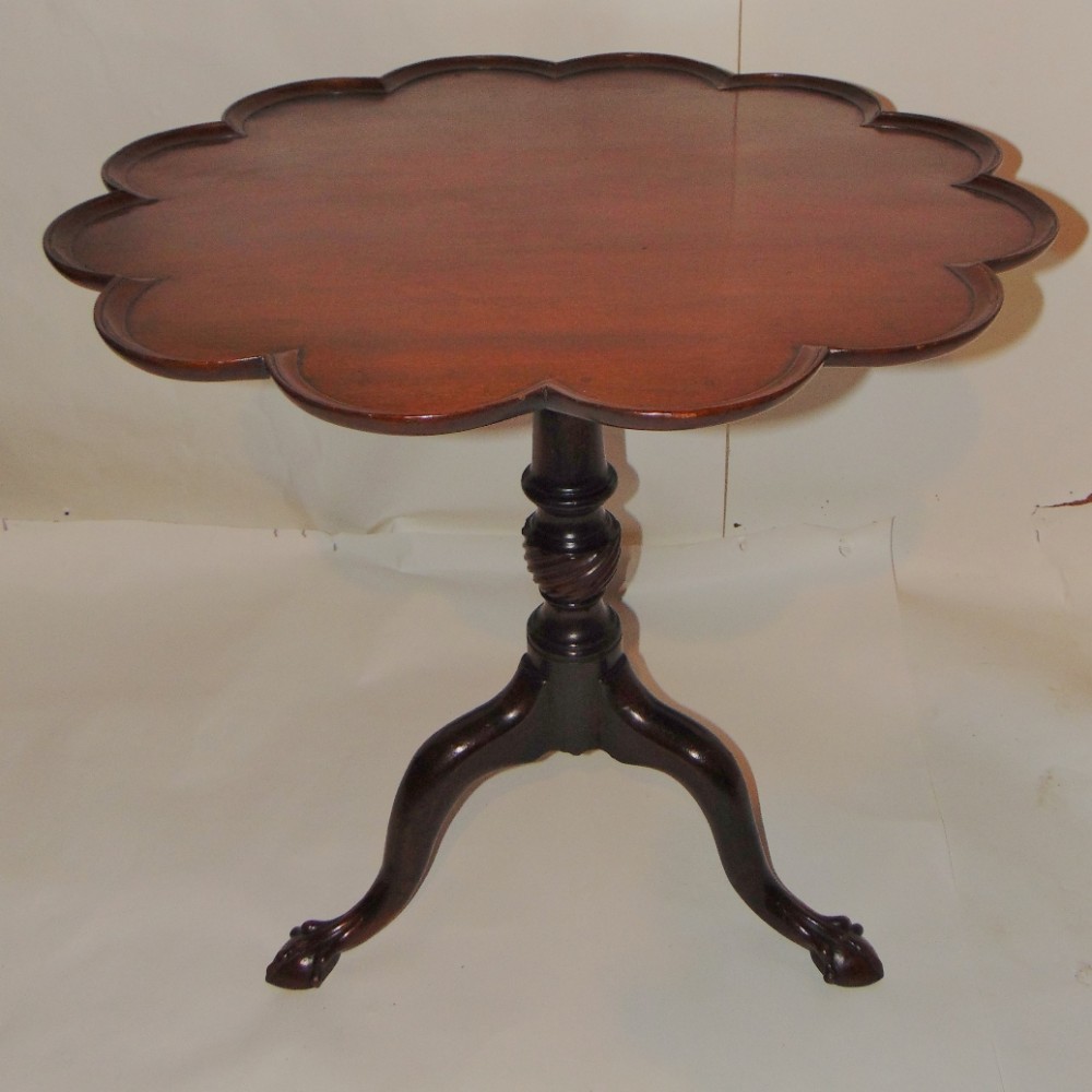Georgian mahogany shaped dish top tripod table circa 1770