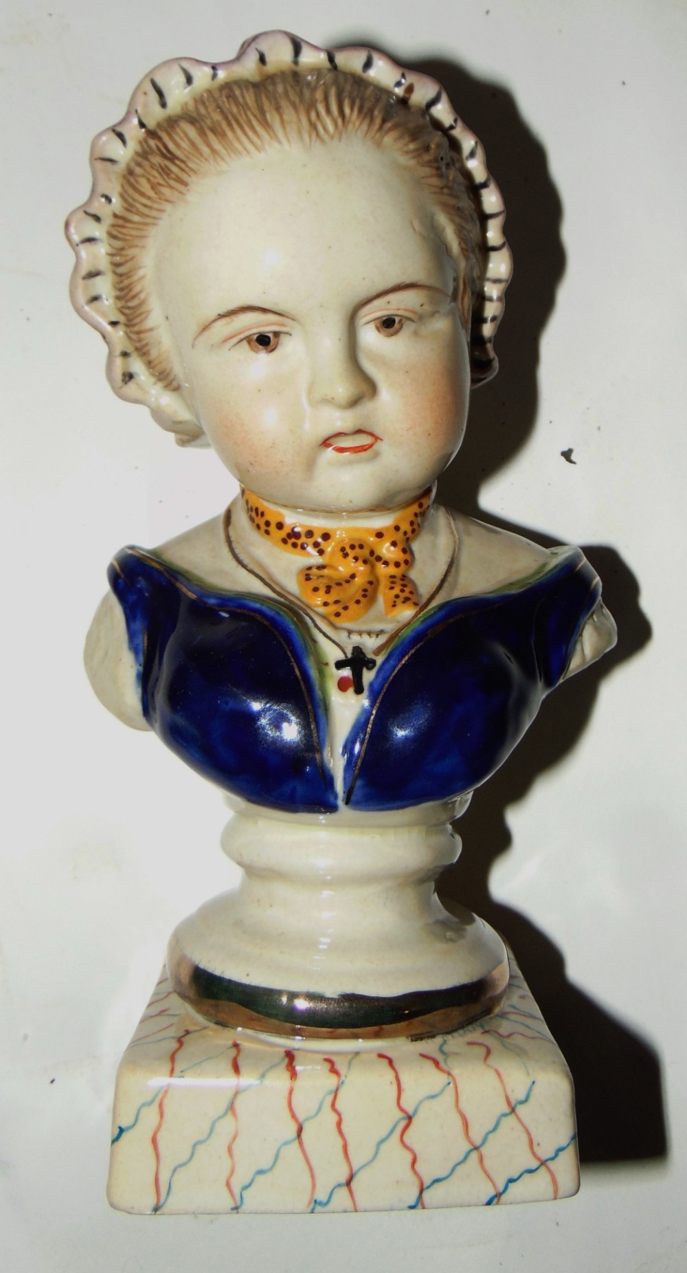 Edwardian porcelain bust of young lady Circa 1910