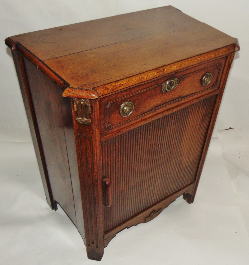 Small Dutch oak side cabinet circa 1780