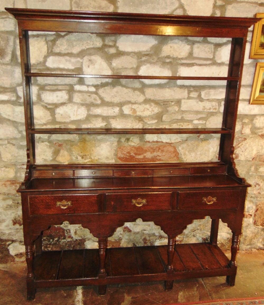 Georgian Sussex oak dresser with rack Circa 1790