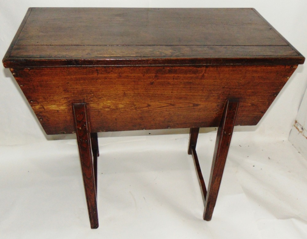 Georgian elm dough bin circa 1775