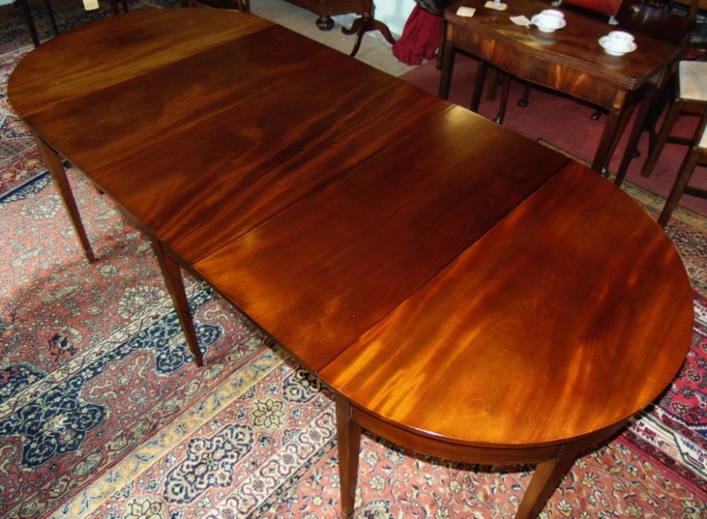 Georgian mahogany 3 part dining table circa 1790