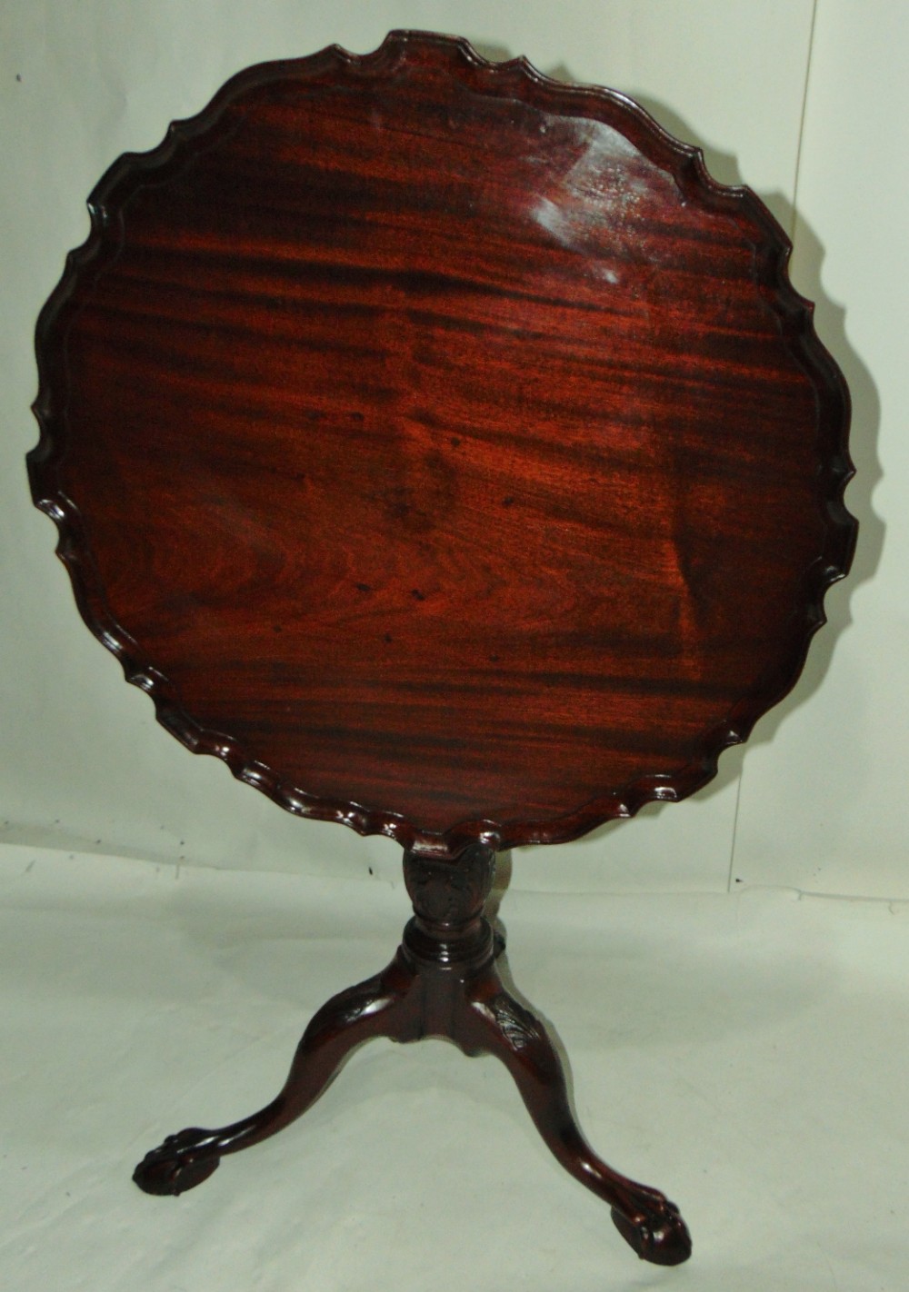 Georgian cuban mahogany piecrust tripod table circa 1760