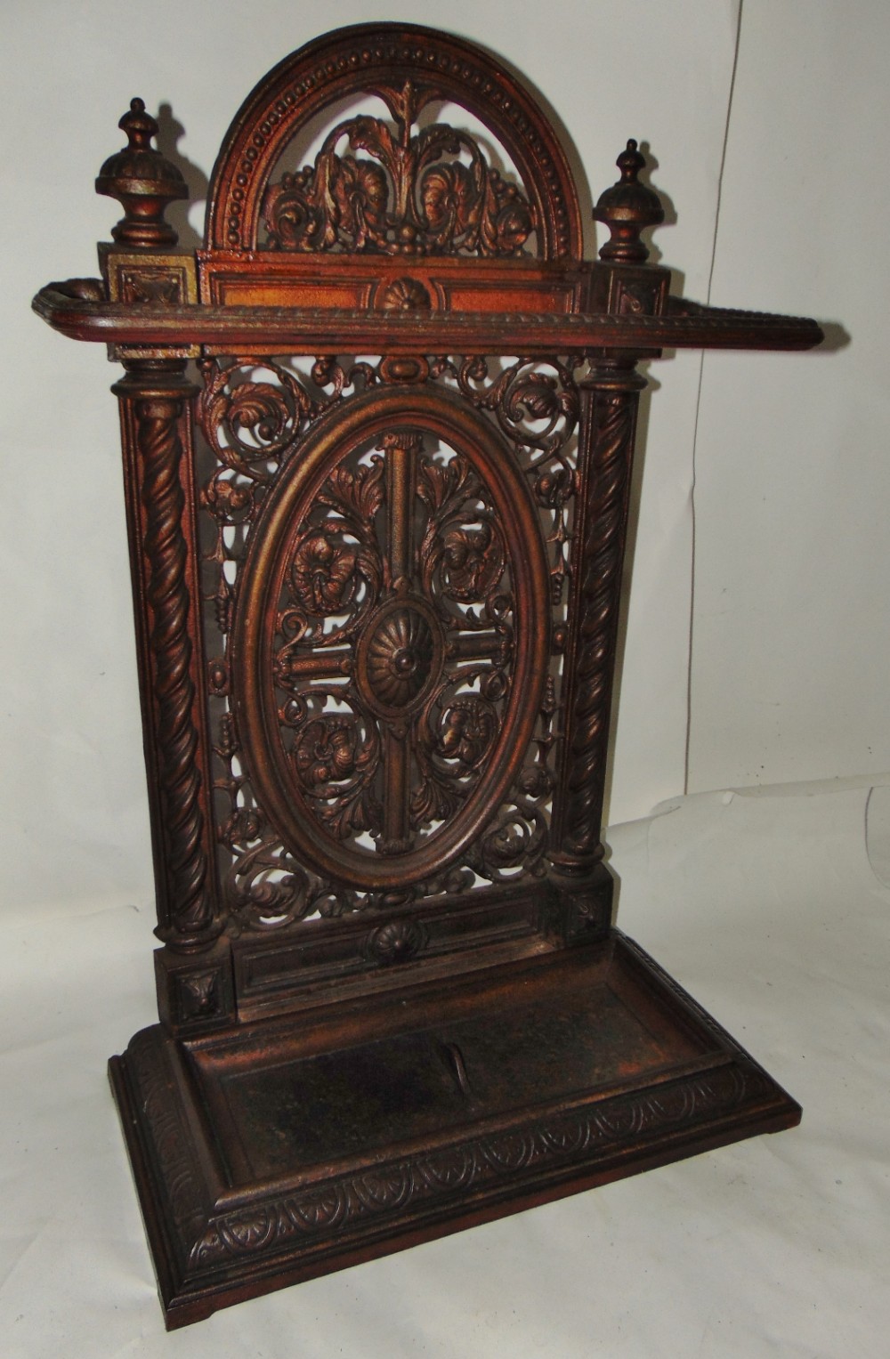 Victorian cast iron umbrella stand. Falkirk  1865
