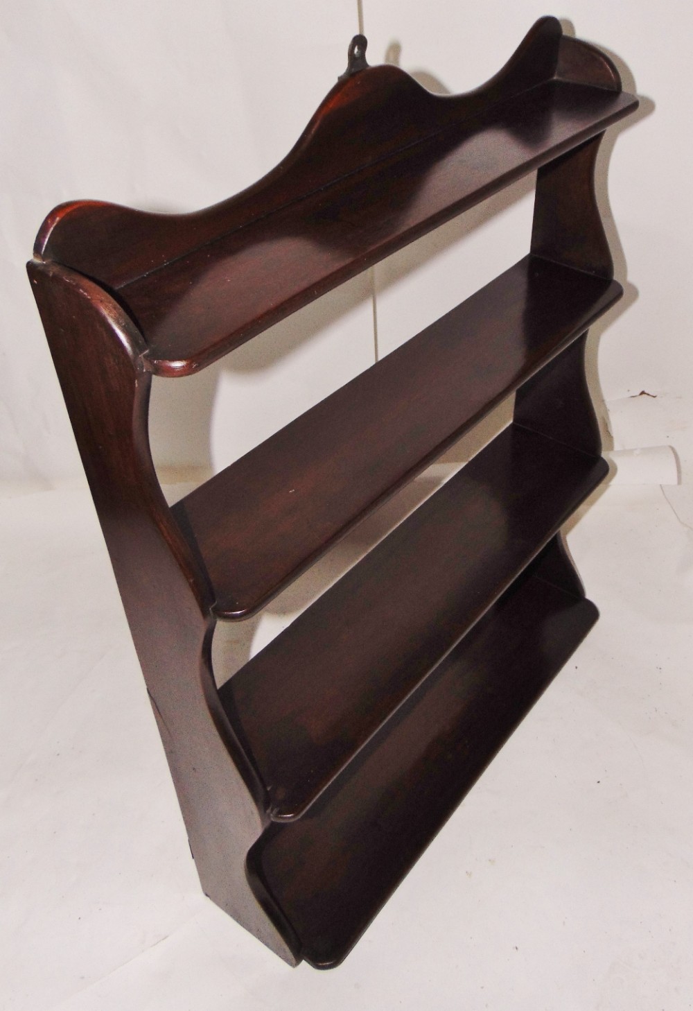 Georgian mahogany hanging shelves. Circa 1780