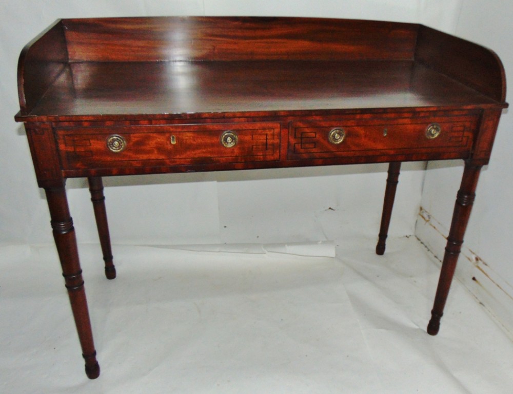 Scottish Georgian mahogany dressing table circa 1820