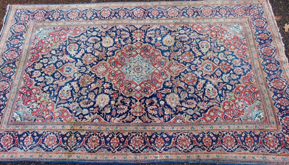Antique Persian Kashan rug circa 1920
