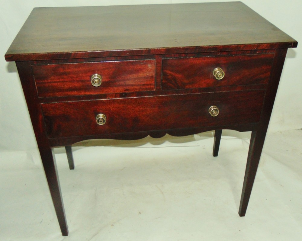 Georgian mahogany 3 drawer side table circa 1790