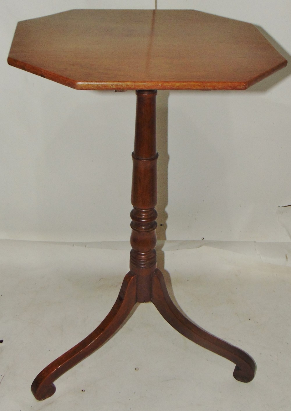 Georgian mahogany tripod wine table circa 1800