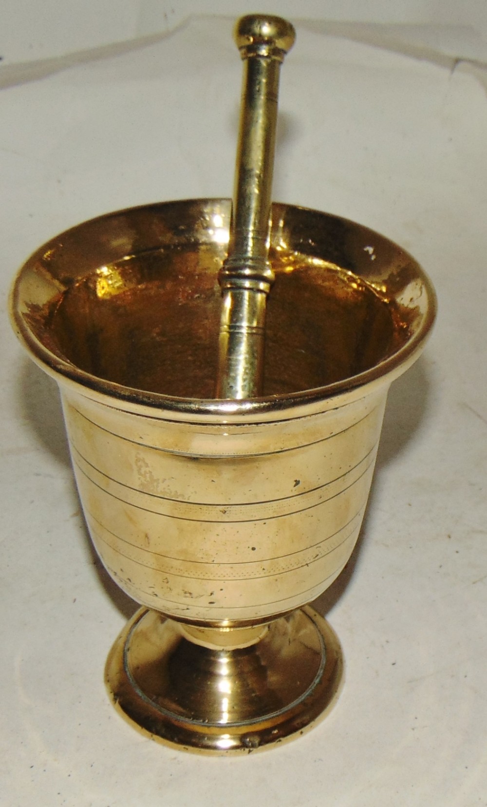 Early bell metal pestle & mortar circa 1700
