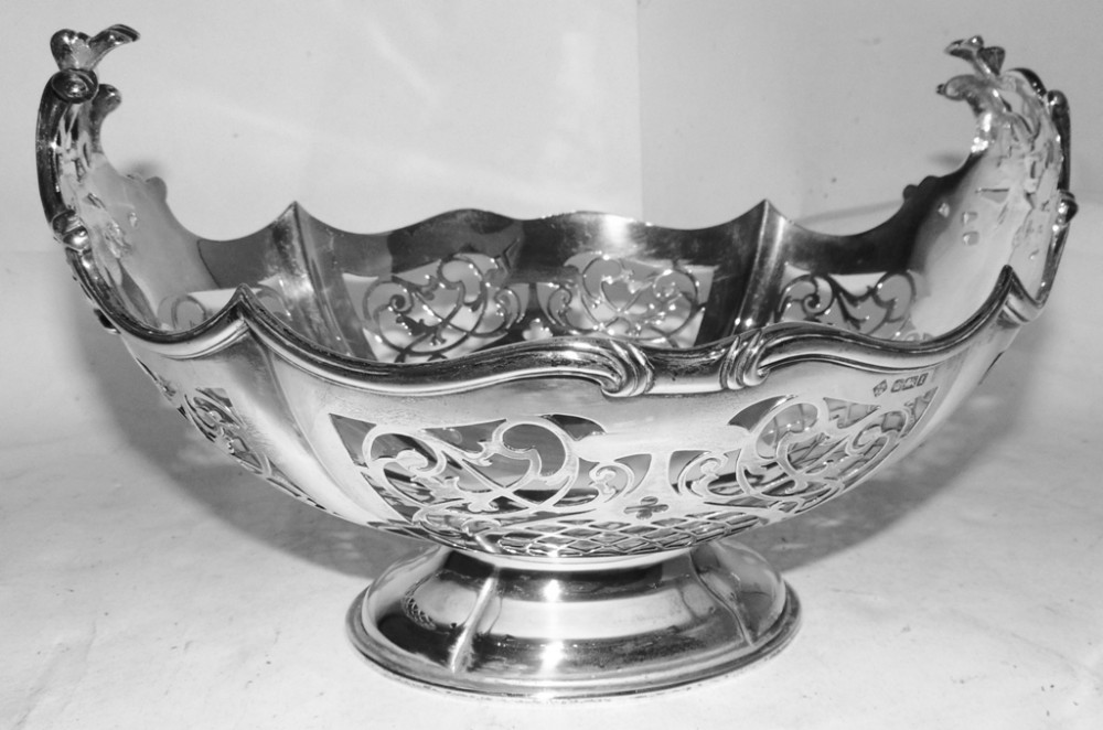 Large Solid silver oval fruit basket 1911