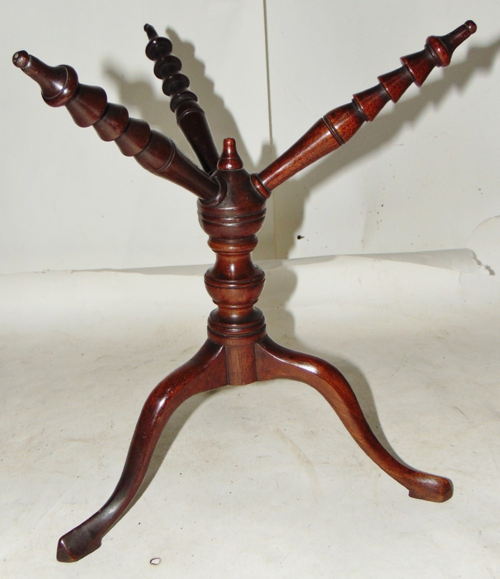 Georgian mahogany cat bowl stand circa 1770