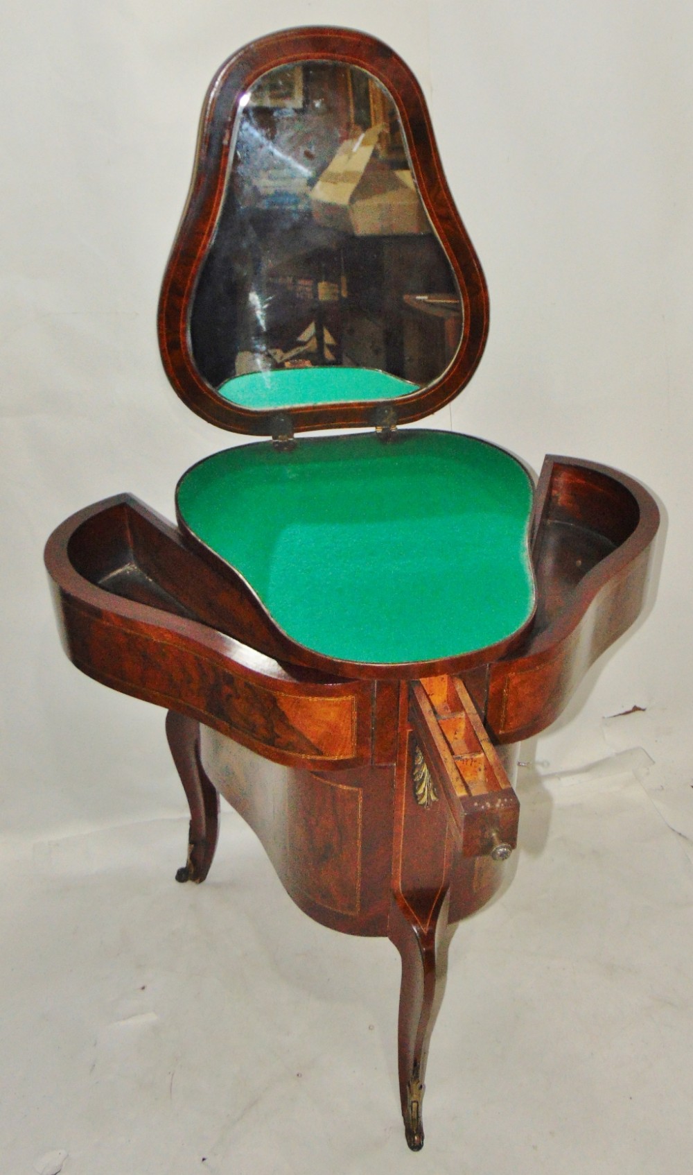 French walnut shaped dressing table circa 1900