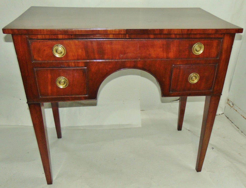 Georgian mahogany dressing table circa 1790