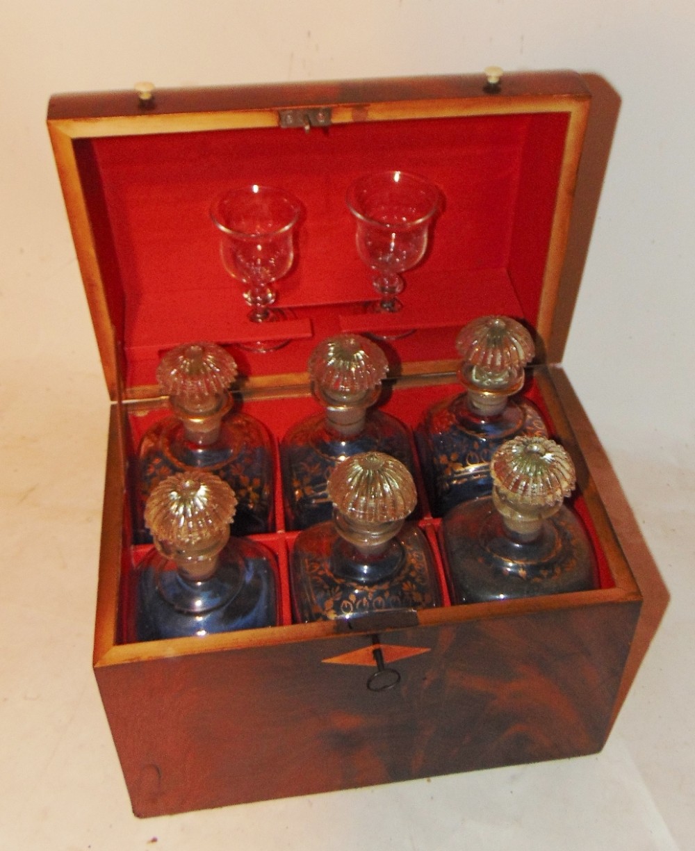 Georgian mahogany decanter box. complete. circa 1800