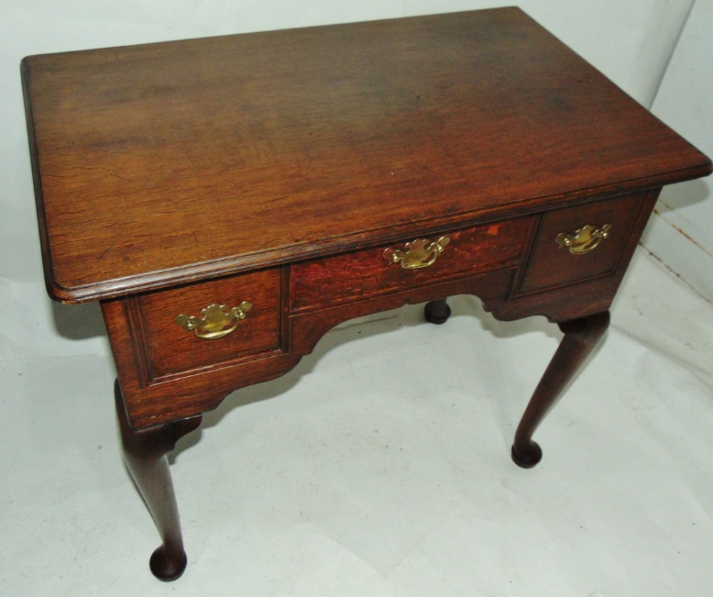 Georgian oak lowboy circa 1745