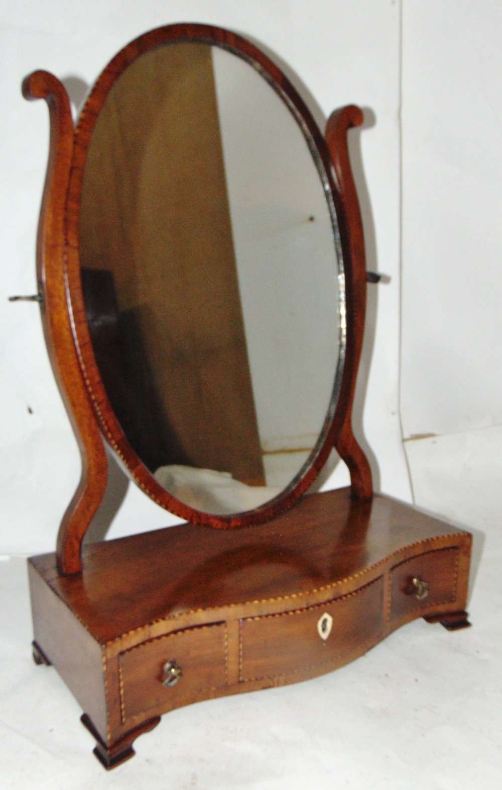 Georgian mahogany dressing mirror circa 1795