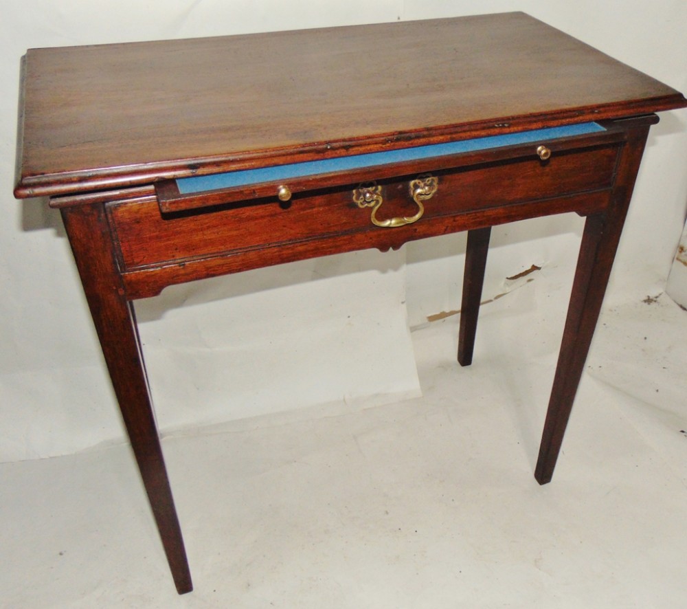 Georgian mahogany side table with slide circa 1780