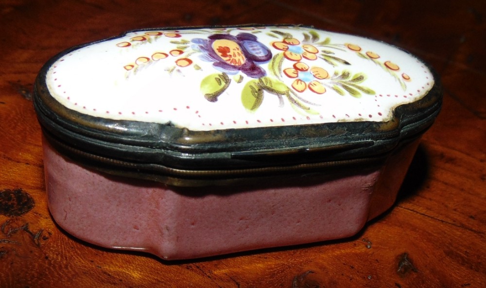 George III Bilston enamel patch box circa 1780