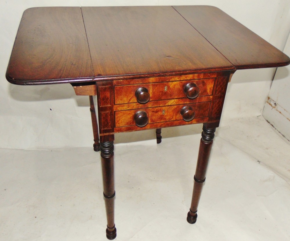Small Georgian mahogany pembroke table circa 1810
