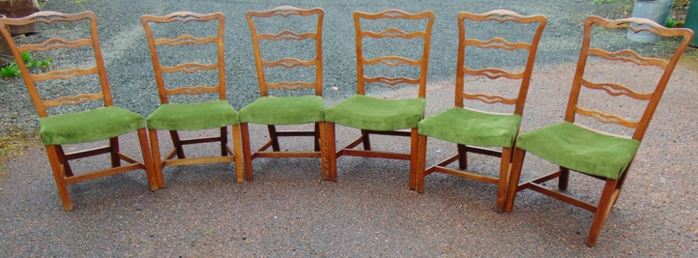 Set 6 Georgian elm ladder back chairs circa 1770