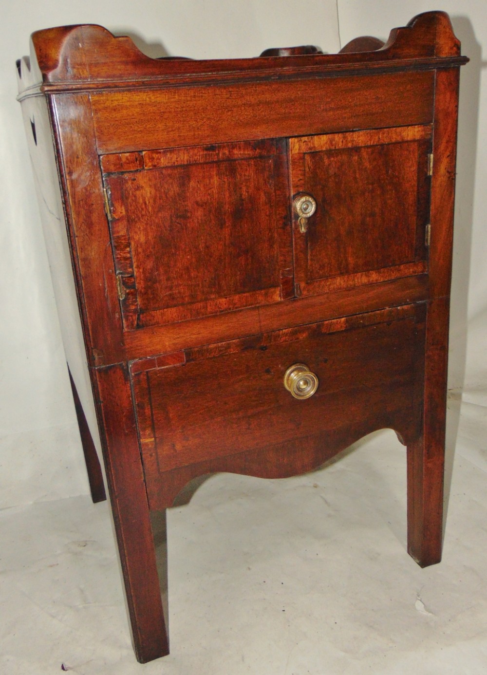 Georgian mahogany tray top commode circa 1780