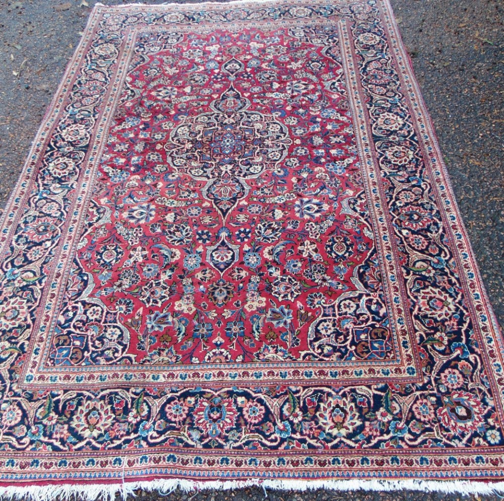 Antique Persian Kashan rug circa 1920