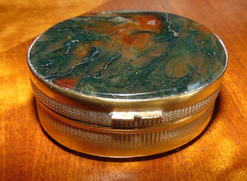 Scottish Victorian agate oval box circa 1870