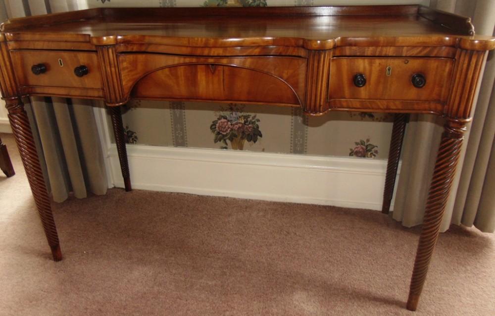 Scottish Regency mahogany writing table circa 1815