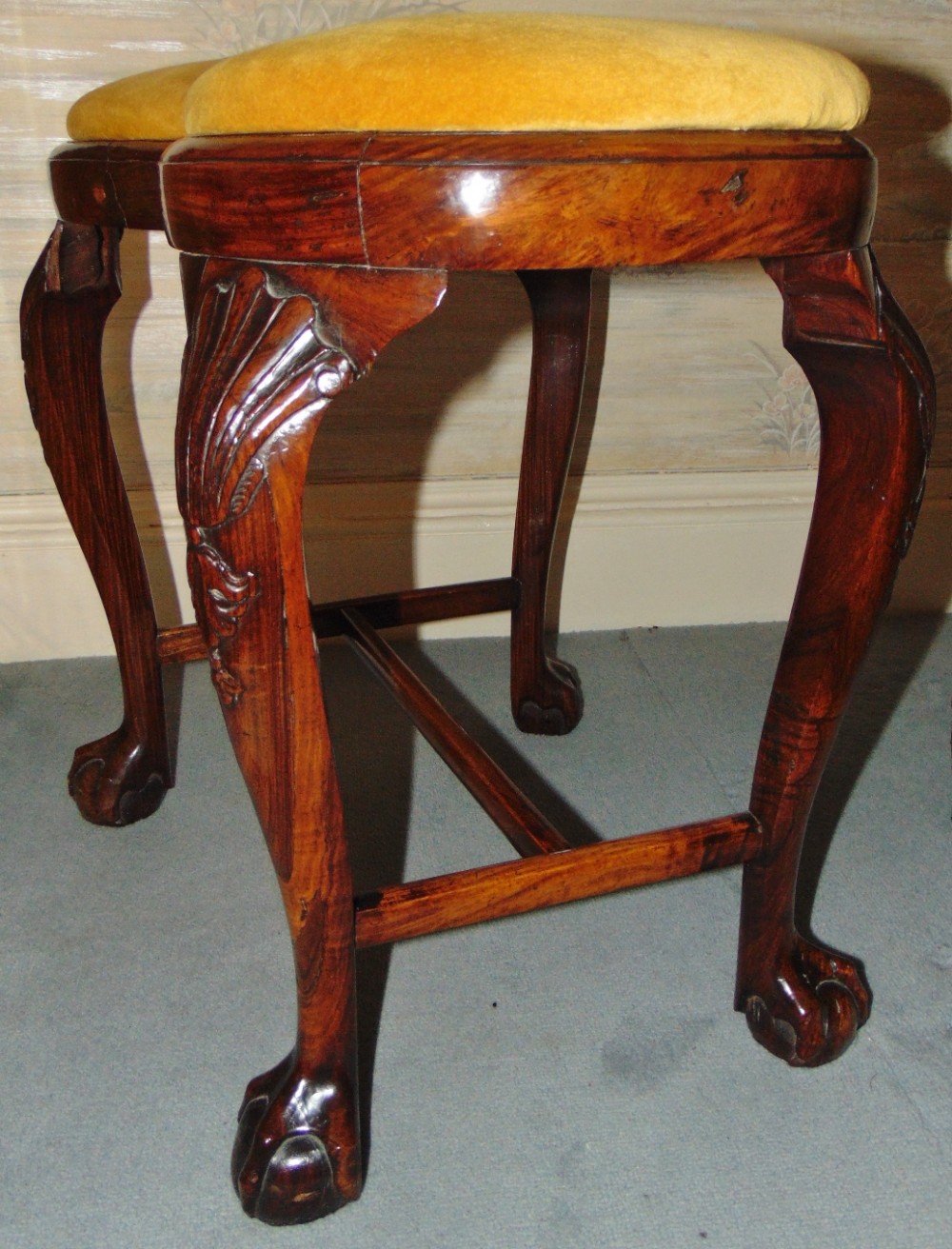Georgian anglo-Indian padouk stool circa 1750