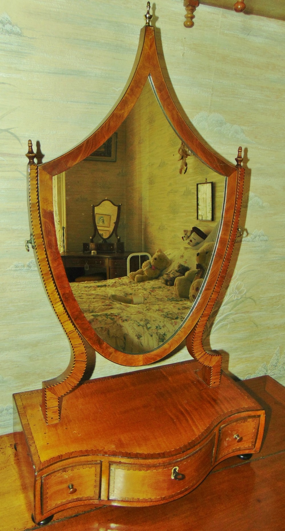 Sheraton satinwood dressing mirror circa 1795