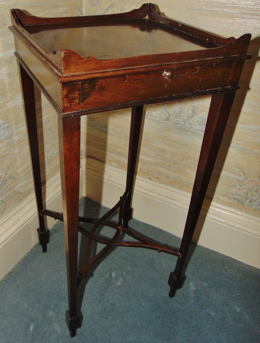 Georgian mahogany urn stand circa 1830